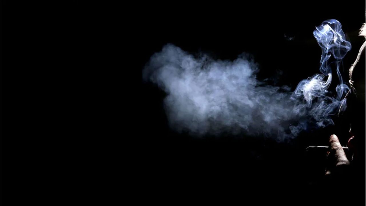 Palenie głupa. Jak koncerny tytoniowe rozgrywają Polaków