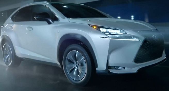 „Podwójna moc hybrydy” w kampanii Lexusa NX 200t (wideo)