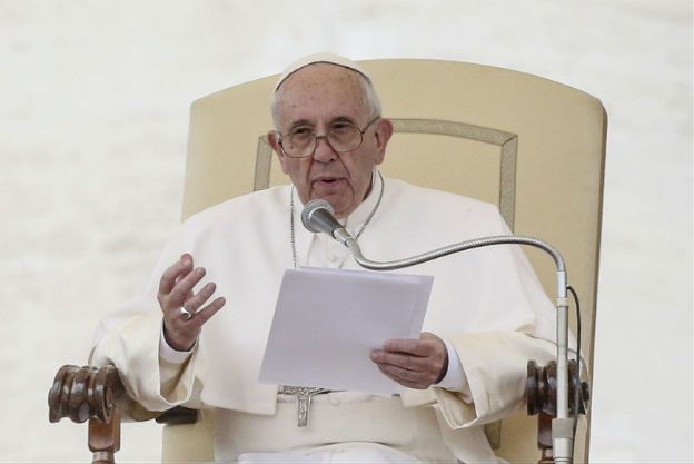 Watykan: papież jest zdeterminowany, by działać dalej