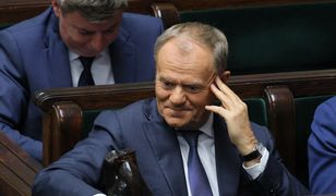 Tusk wyśmiał akcje PiS-u. "Niedługo zabraknie cegieł"