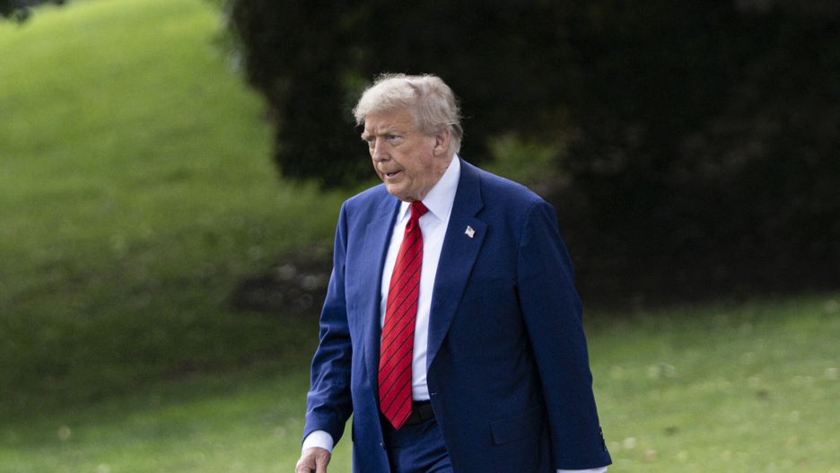 Archiwum zagraniczne East News 2025-06
WASHINGTON DC, UNITED STATES - JUNE 20: United States President Donald Trump departs from the White House for Bedminster, New Jersey, in Washington DC, United States, on June 20, 2025. Celal Gunes / Anadolu/ABACAPRESS.COM
AA/ABACA
