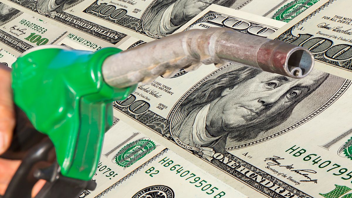 Mimo chwilowej zniżki notowań, ropa naftowa drożeje już kolejny tydzień