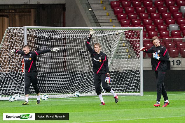 Skorupski w towarzystwie Kuszczaka i Tytonia podczas treningu reprezentacji