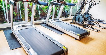 Bieżnia czy rower eliptyczny – która maszyna jest lepsza na utratę wagi?