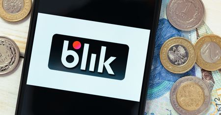 Przelew BLIK trafił na złe konto. Numer telefonu był poprawny