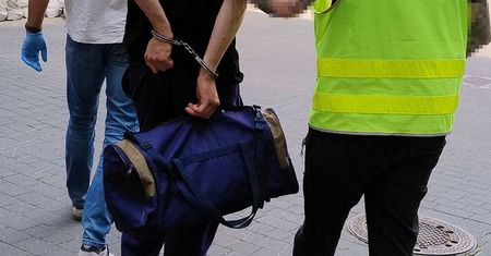Kradzież i atak. Złodziej ugryzł ochroniarza w Gdańsku