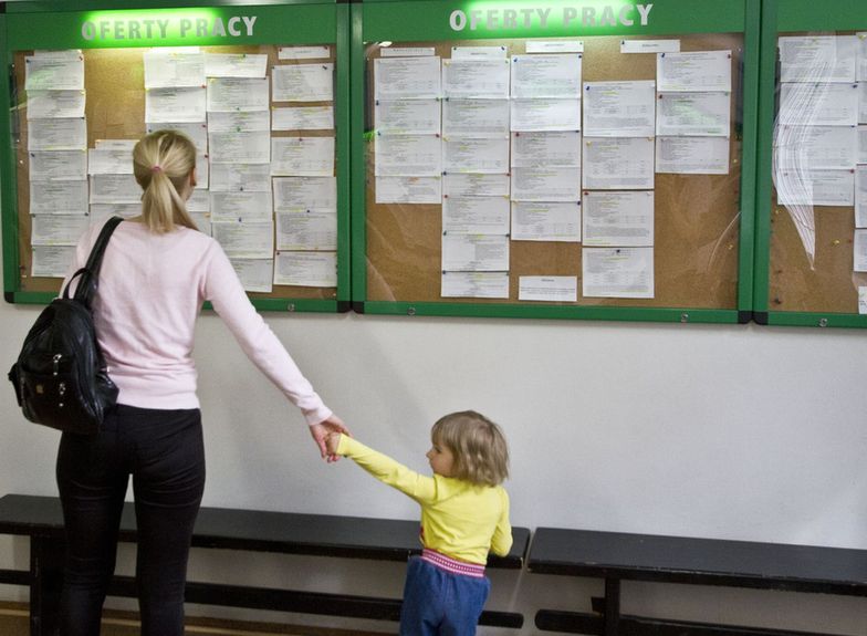 Firma werbująca słupy zachowuje wszystkie pozory