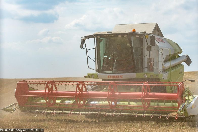 Polska straci miliardy, choć same dopłaty dla rolników zmniejsza się nieznacznie.