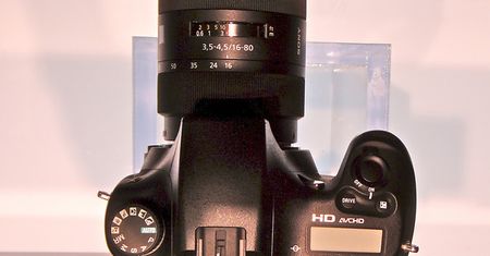 Przecieki: znamy nazwy nowych lustrzanek Sony Alpha!
