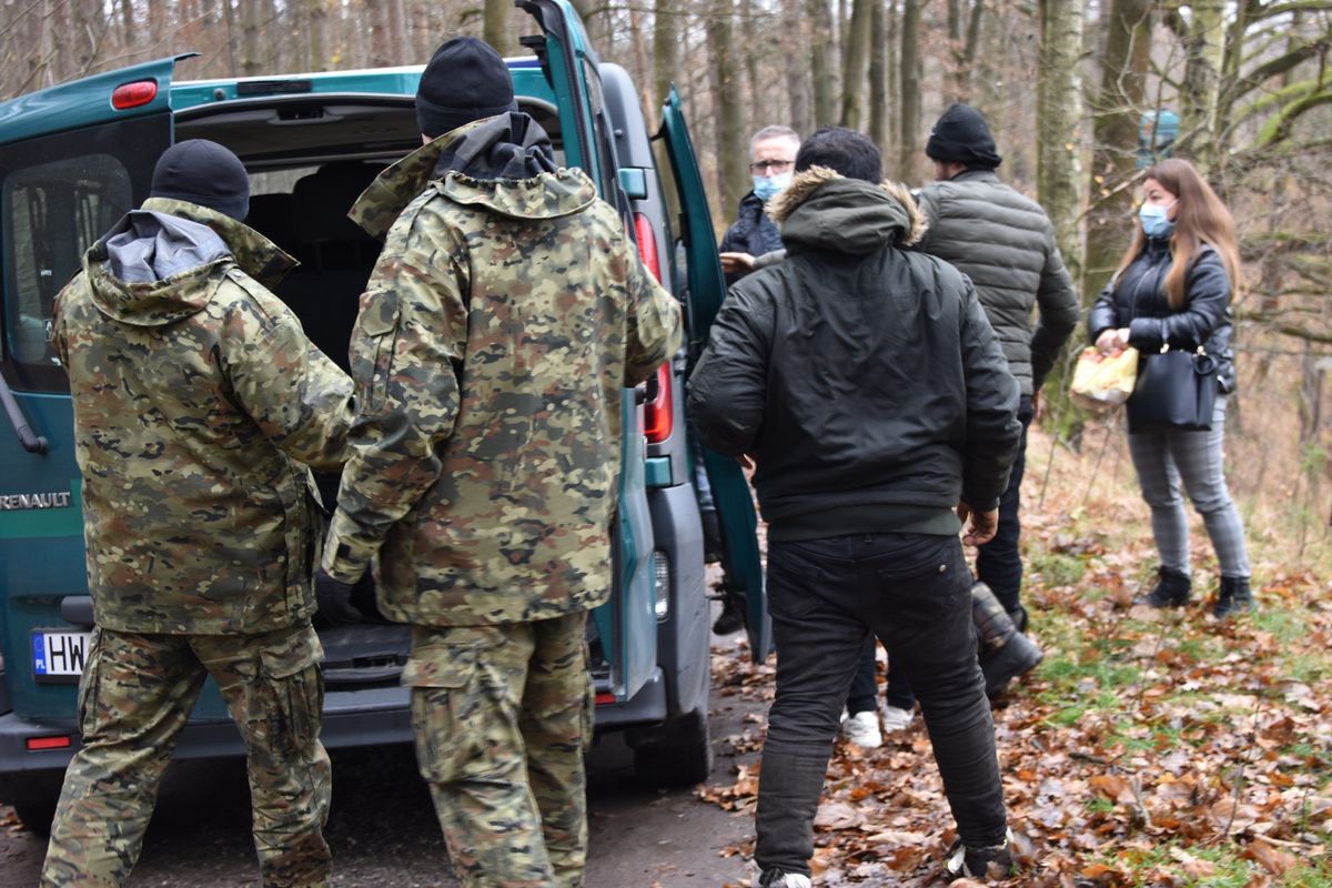 Na Dolnym Śląsku zatrzymano 14 cudzoziemców. Chowali się w zaroślach