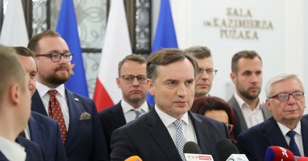Partia Ziobry przetrwa? "Bumerang władzy zawrócił, kosi równo"