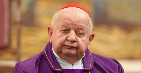 Szokujące doniesienia o Wojtyle. Ksiądz mówi o roli Dziwisza