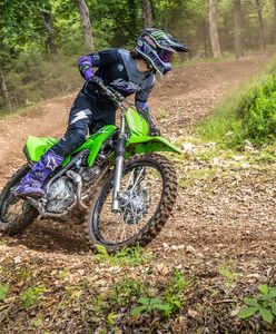 Kawasaki prezentuje nowe odsłony offroadowych modeli KX250 i KLX230R S