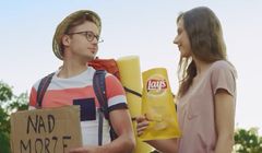 „Lato smakuje lepiej z Lay’s” w reklamach chipsów Lay’s (wideo)