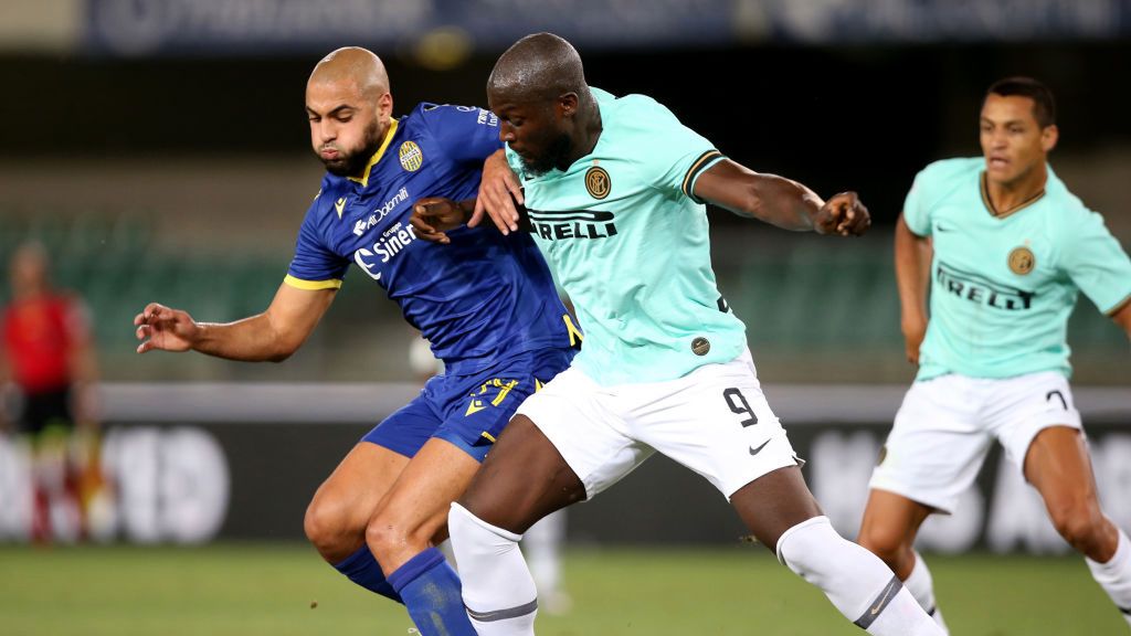 Sofyan Amrabat i Romelu Lukaku