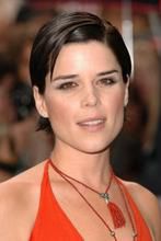 Neve Campbell