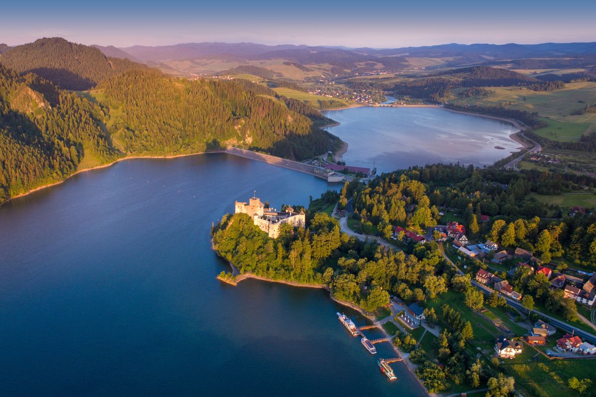 Zamek Dunajec jest przepięknie położony