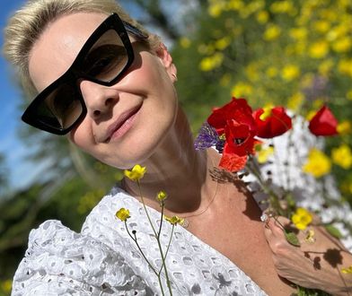 Jak nosić klapki damskie w tym sezonie? Te modne stylizacje mają przewagę nad innymi