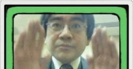 Iwata gra w WarioWare: Snapped