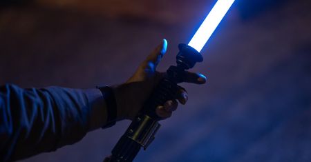 Oto „prawdziwy miecz świetlny”. Disney pokazał go na scenie