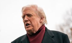 "Stronnicze media". Biały Dom opublikował spis