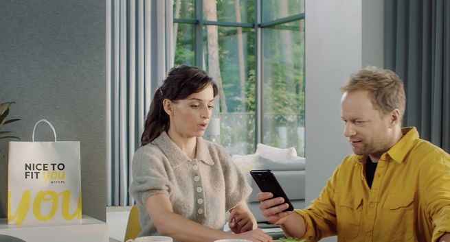 Agnieszka Więdłocha i Maciej Stuhr w reklamach Nice to Fit You
