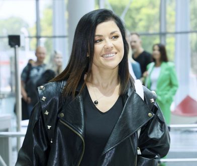 Kasia Cichopek w ostrzejszej odsłonie. Odsłoniła nogi