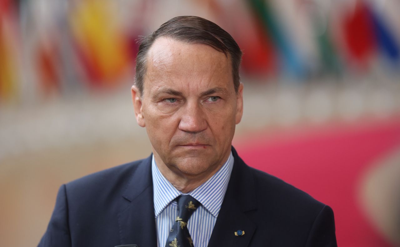Sikorski o Iranie. "Wzbogacanie uranu jest dla niego ważniejsze"