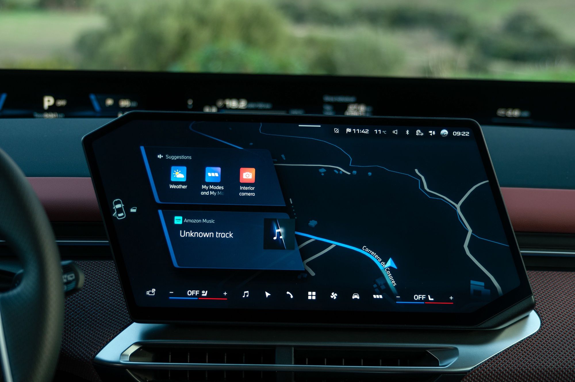 BMW iX3 50 xDrive (2025) - wnętrze