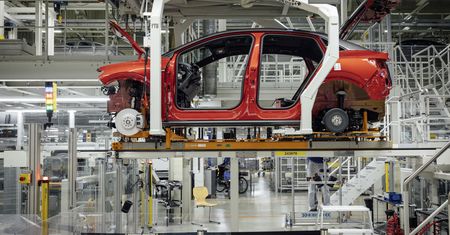 Sceptyczny optymizm europejskich producentów. Tak komentują porozumienie w sprawie ceł