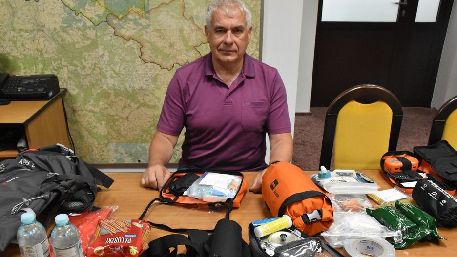 Plecak ewakuacyjny na wypadek kryzysu