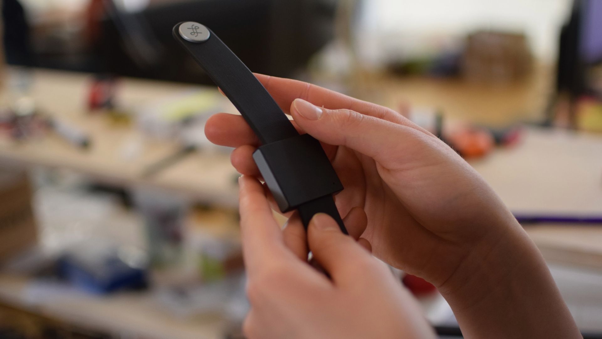 Basslet: nadgarstkowy subwoofer pozwala poczuć odsłuchiwaną muzykę 3