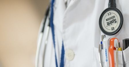 "Covidowy penis" prawdziwym problemem? Lekarze twierdzą, że...