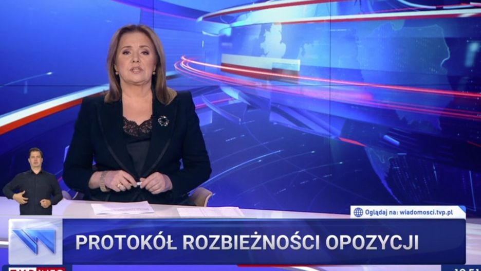 "Wiadomości" skupiają się nadal na opozycji.