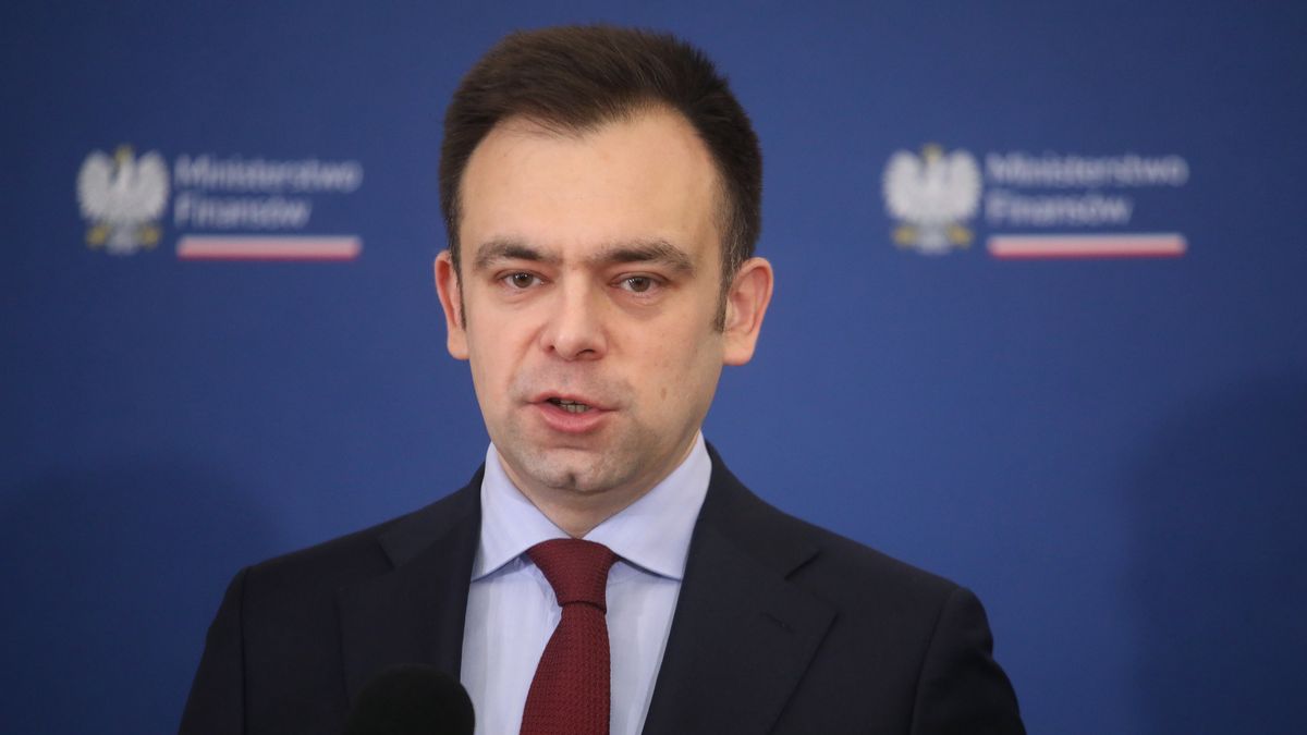 Warszawa, 19.01.2024. Minister finansów Andrzej Domański podczas briefingu prasowego nt. krajowego systemu e-Faktur, 19 bm. w siedzibie Ministerstwa Finansów w Warszawie. (mr) PAP/Albert Zawada