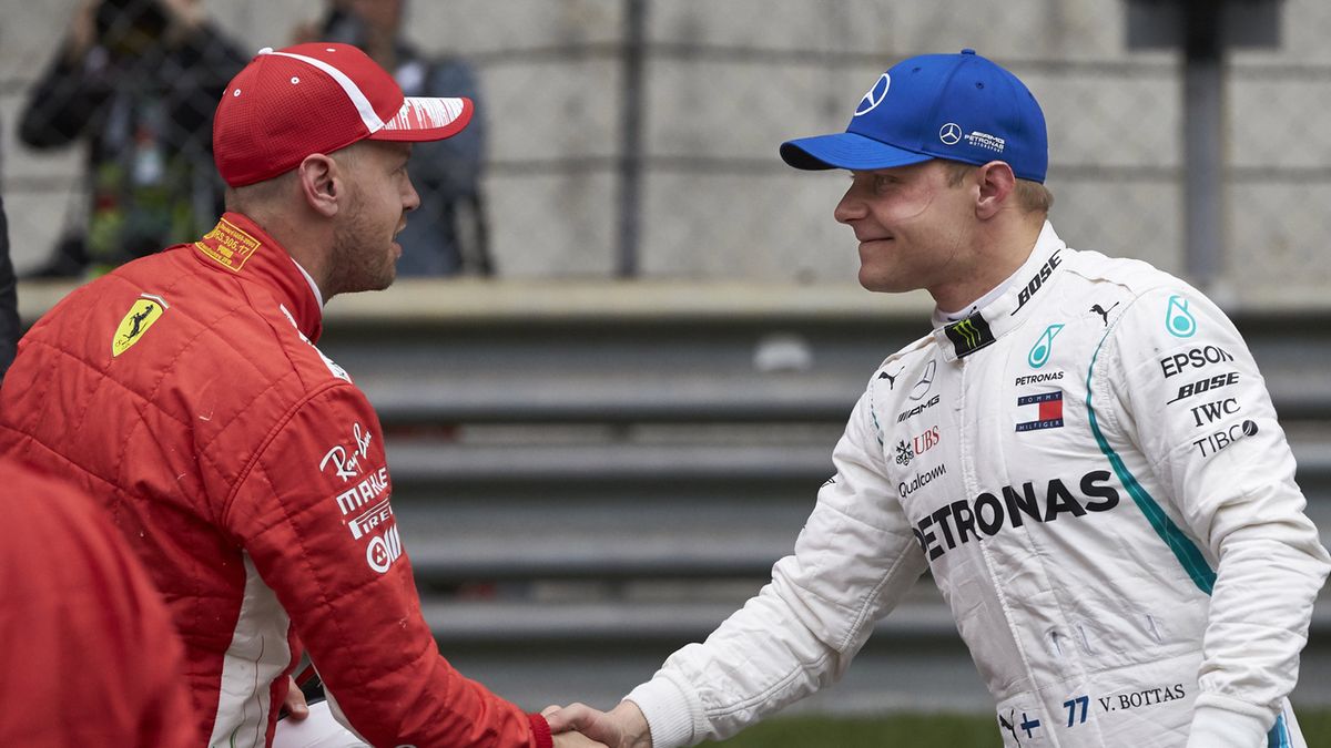 Zdjęcie okładkowe artykułu: Materiały prasowe / Mercedes / Na zdjęciu: Sebastian Vettel i Valtteri Bottas (po prawej)