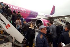 Wizz Air zostawił na lotnisku kilkudziesięciu pasażerów. Linia jest zdziwiona, że wszyscy chcieli polecieć