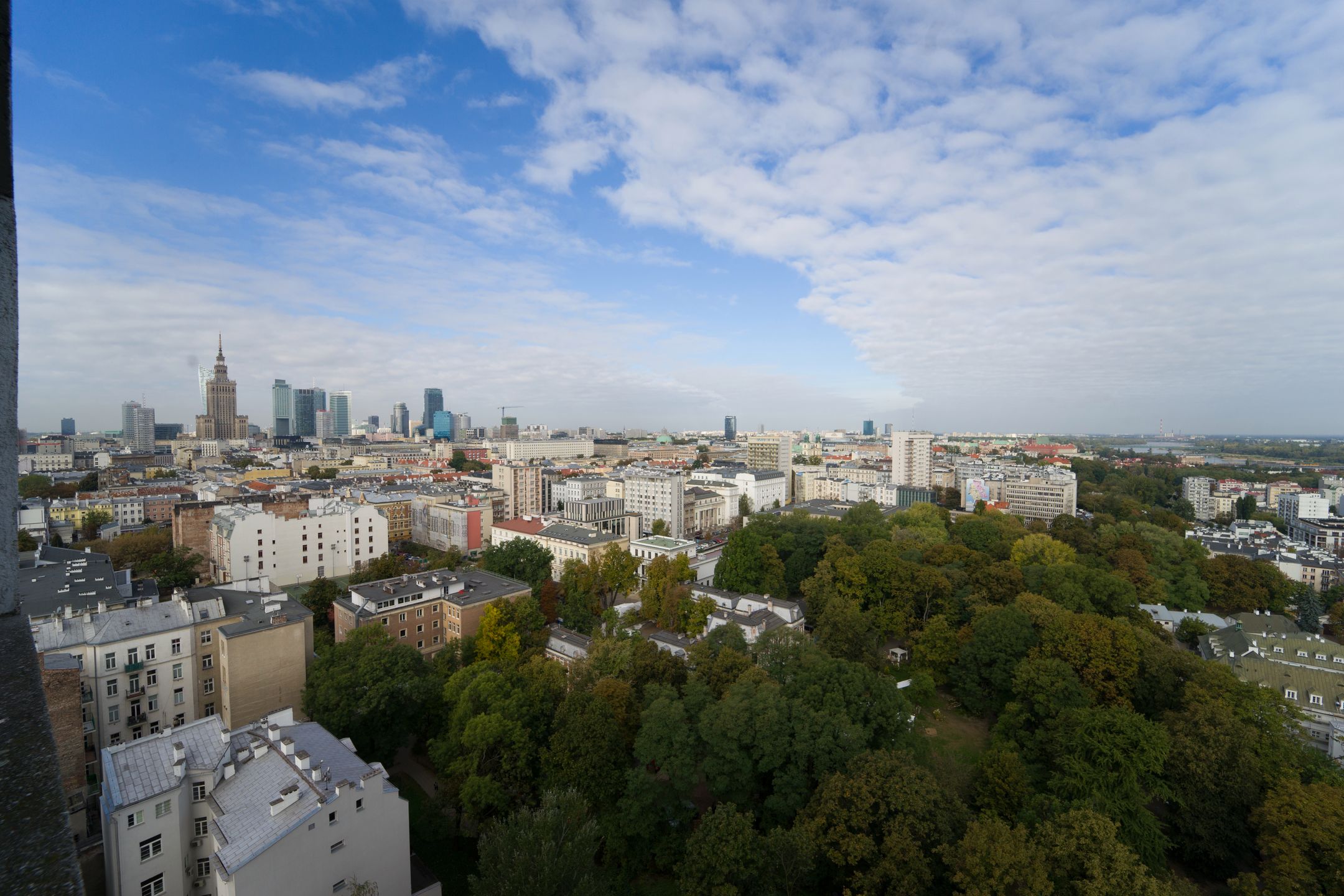 Samyang AF 14 mm f/2.8 FE - ultraszeroko, jasno i w przystępnej cenie [recenzja] 54