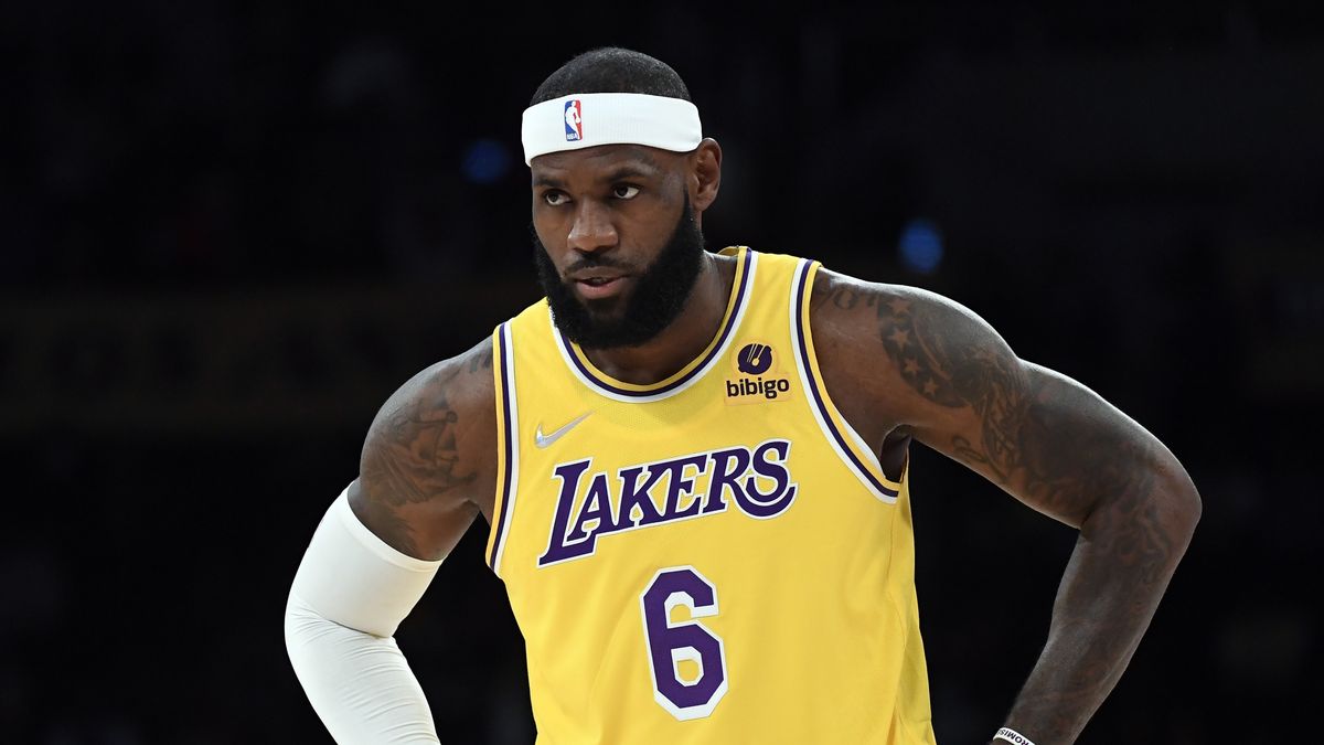 Zdjęcie okładkowe artykułu: Getty Images / Kevork Djansezian / Na zdjęciu: LeBron James