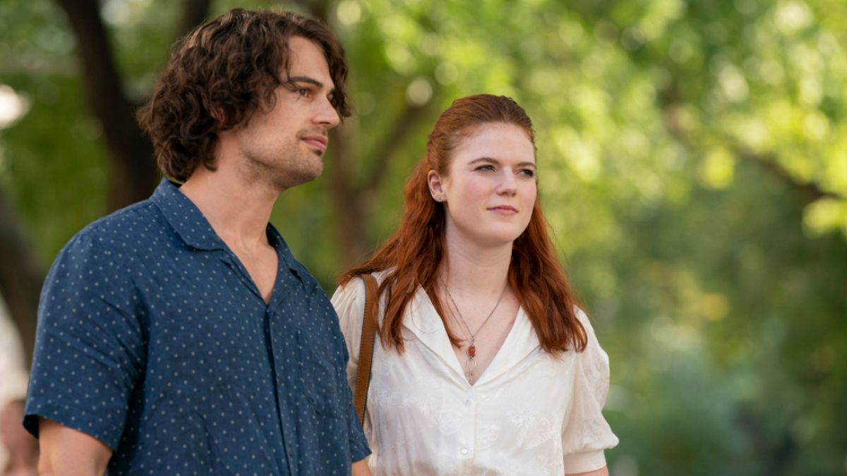 Rose Leslie i Theo Jamesw serialu "Miłość ponad czasem"
