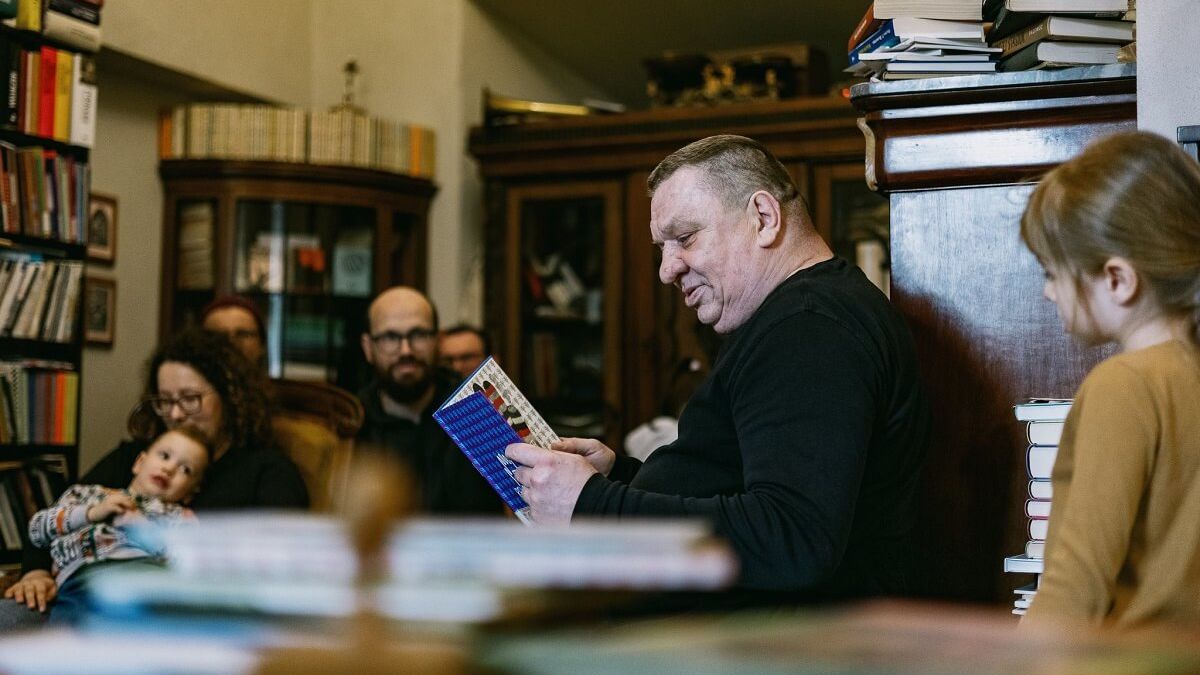 Dariusz Jeż, dzieci, bajkoczytanie