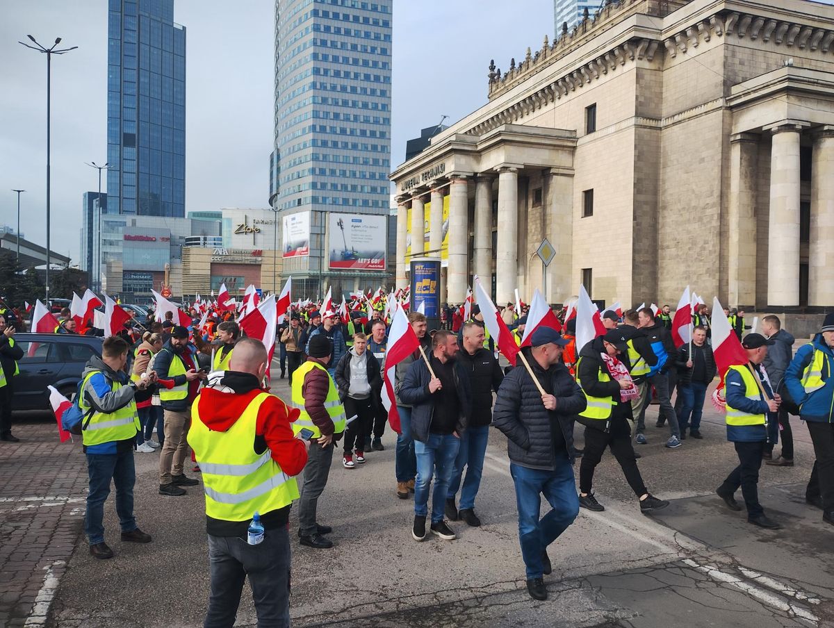 protest rolników, polityka, manifestacja Protest rolników w Warszawie. Relacja na żywo