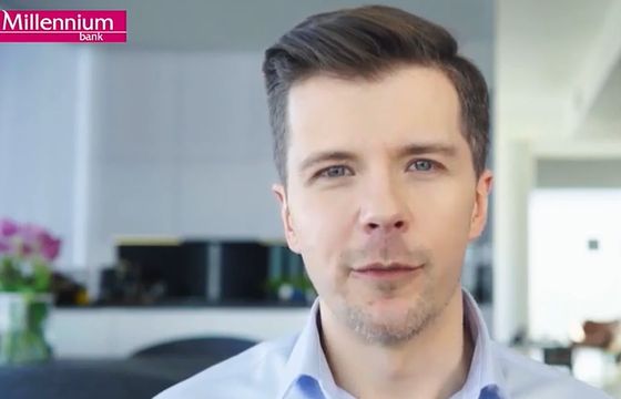 Radosław Kotarski zachęca do załatwiania spraw w Banku Millennium z domu (wideo)