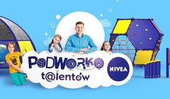 Filip Chajzer promuje "Podwórka Nivea"