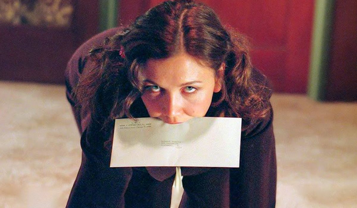 Maggie Gyllenhaal w filmie "Sekretarka"