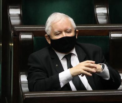 Jarosław Kaczyński zawiesił 23-letniego radnego PiS. Powodem krytyka wyroku TK?