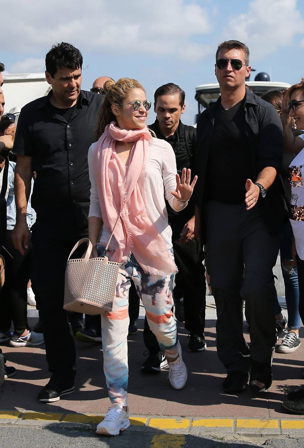 Shakira z dziećmi przypłynęła do Istambułu jachtem na koncert