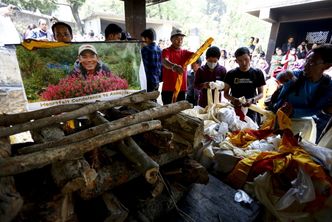 Turystyka w Nepalu. Po lawinie Szerpowie chcą odszkodowań i grożą protestem