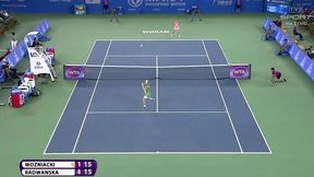 Agnieszka Radwańska efektownie minęła Wozniacki