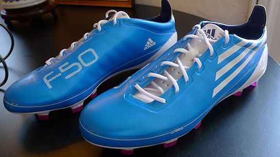 Najlżejsze buty do piłki nożnej na świecie [wideo] 1